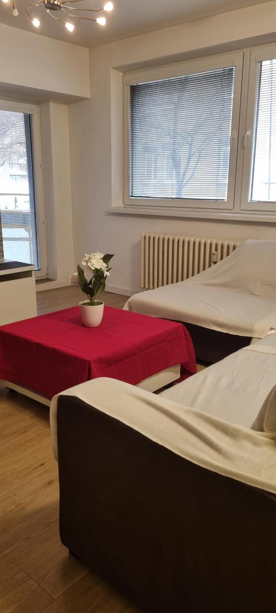 Huge Apartment Next To Train Station Close To The City Center Bratislava Luaran gambar