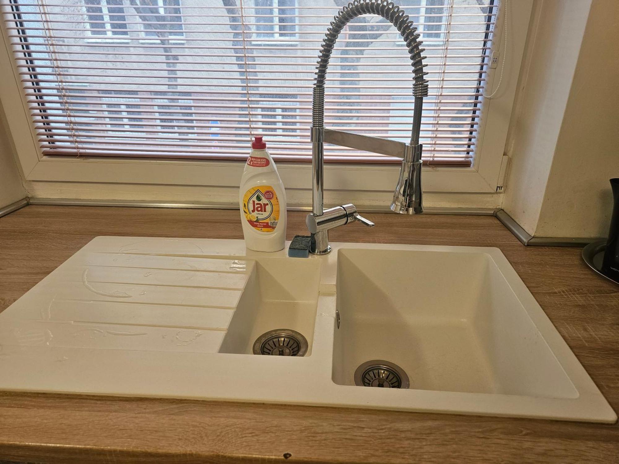 Huge Apartment Next To Train Station Close To The City Center Bratislava Luaran gambar