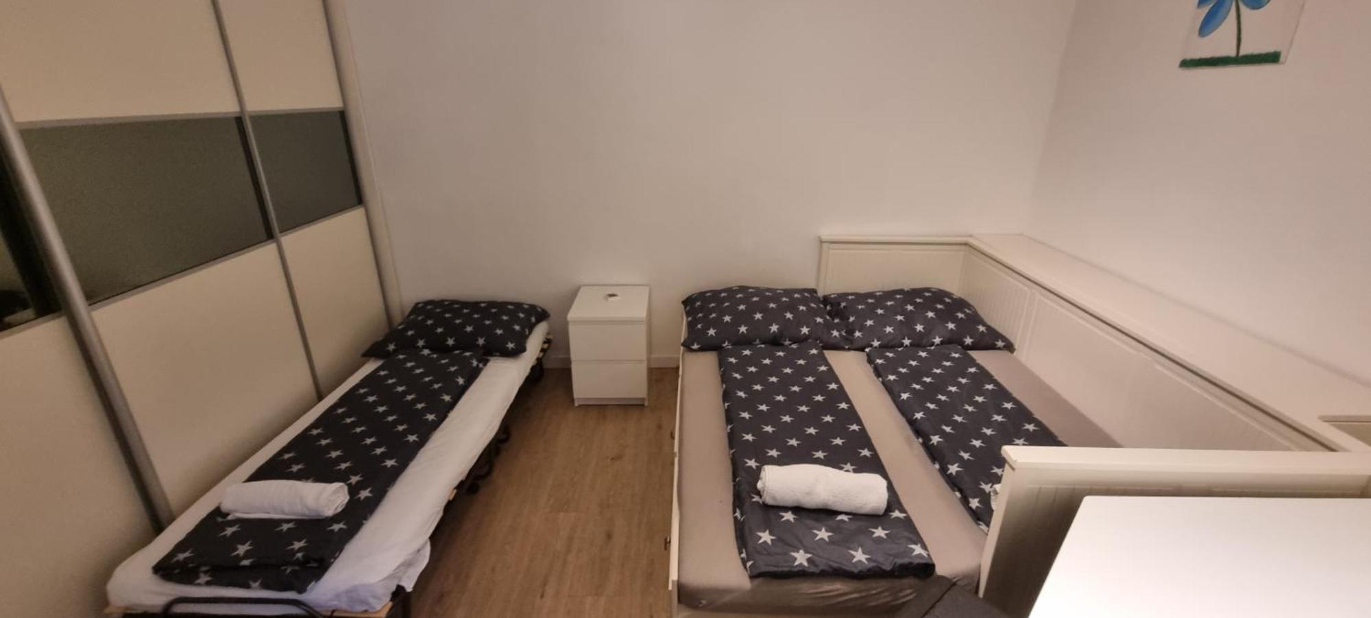 Huge Apartment Next To Train Station Close To The City Center Bratislava Luaran gambar