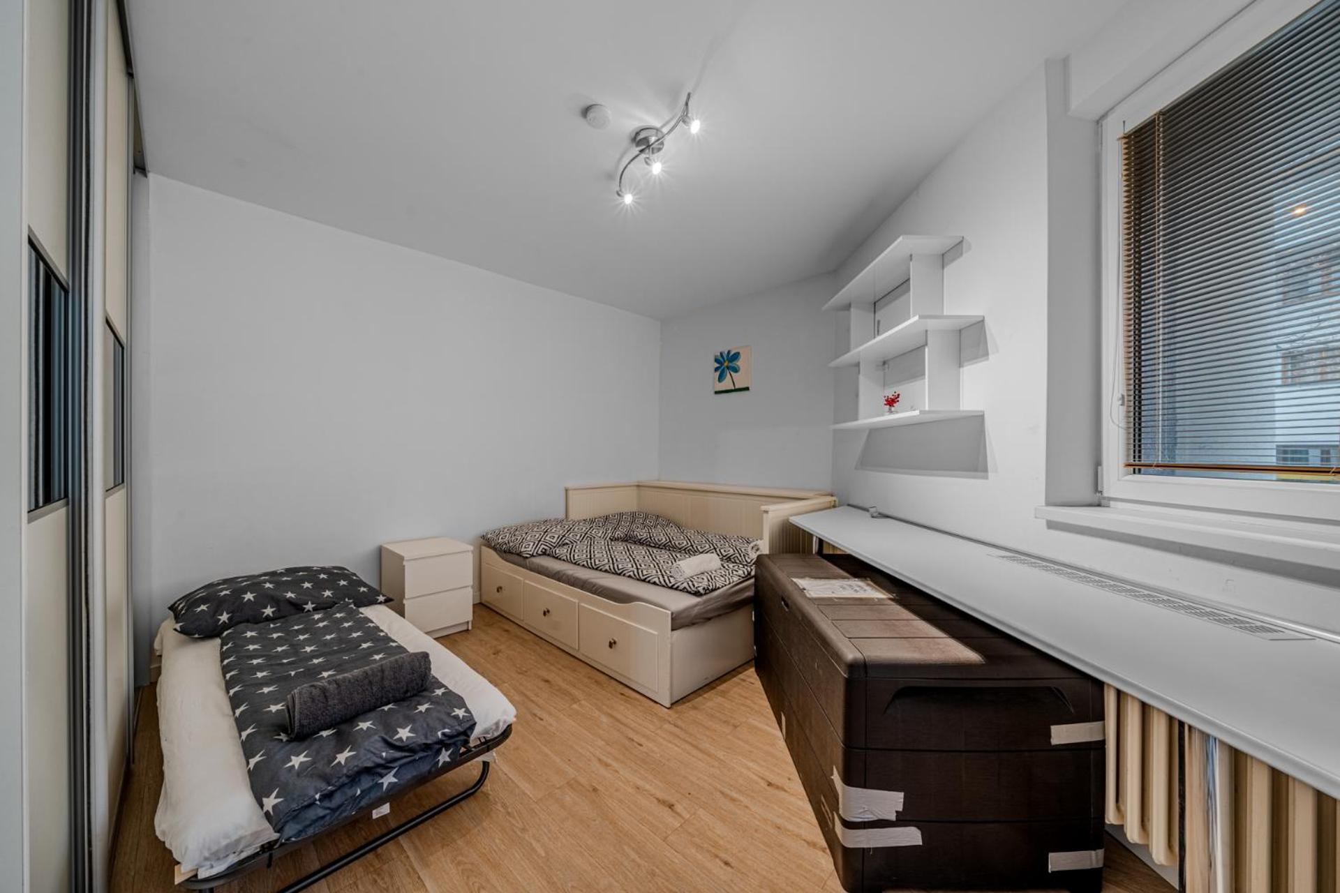Huge Apartment Next To Train Station Close To The City Center Bratislava Luaran gambar