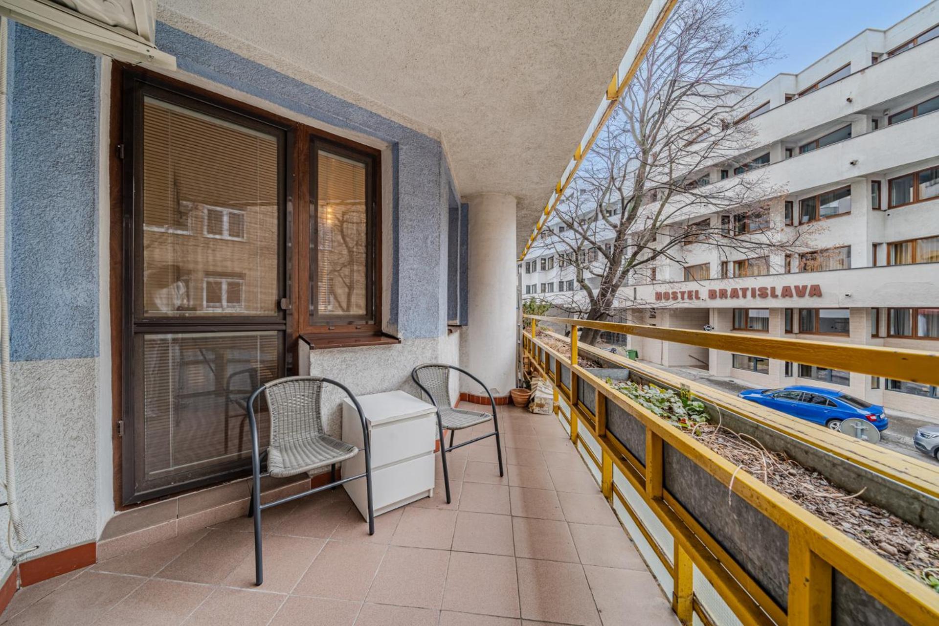 Huge Apartment Next To Train Station Close To The City Center Bratislava Luaran gambar
